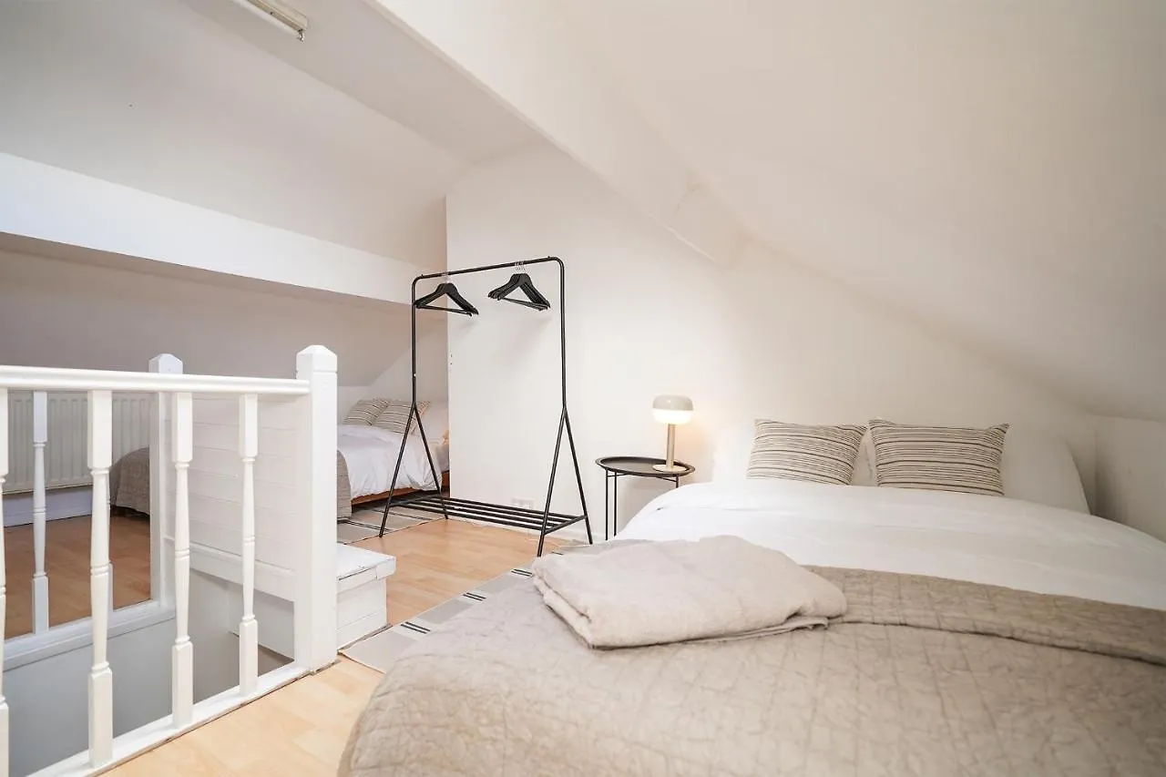 Stadium View, Entire Private House, Close To City Centre, Free Wifi Sheffield 0*,